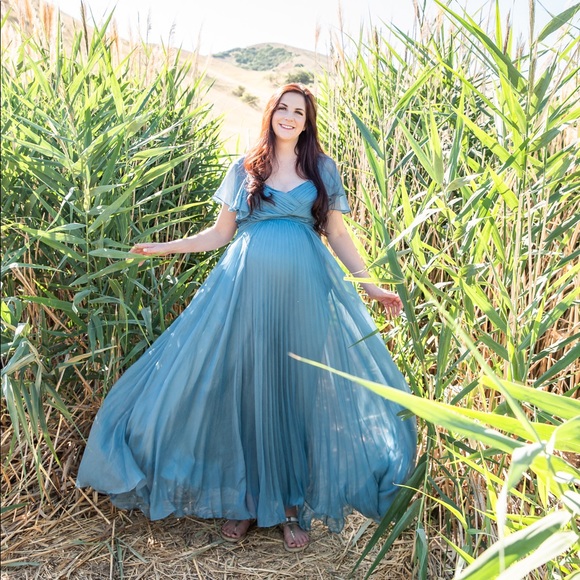 Tall Bridesmaid pleated bodice maxi flutter sleeve - Picture 2 of 3